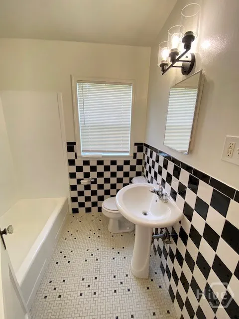 2206 E 41st Street Savannah, GA 31404
