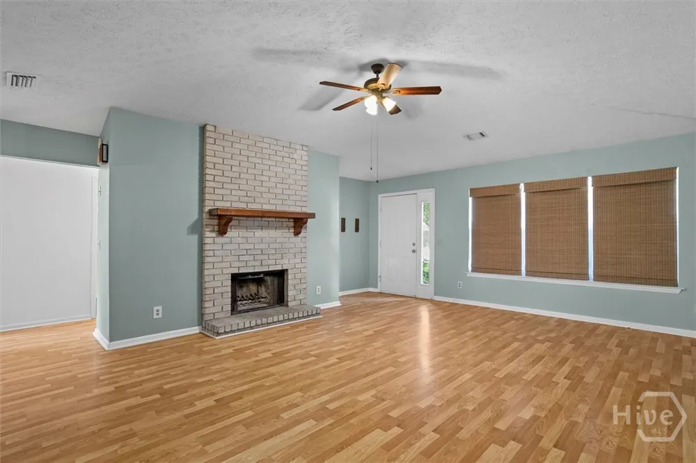 27 Jack Snipe Court E Richmond Hill, GA 31324