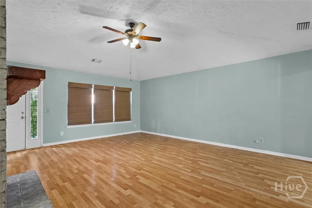 27 Jack Snipe Court E Richmond Hill, GA 31324