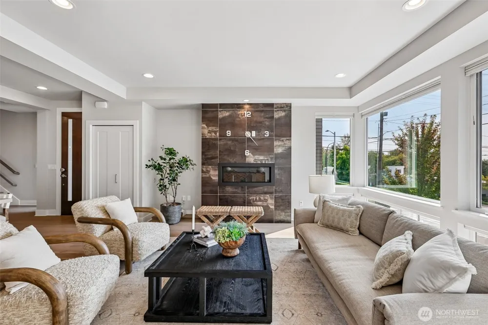 8710 112th Avenue NE Kirkland, WA 98033