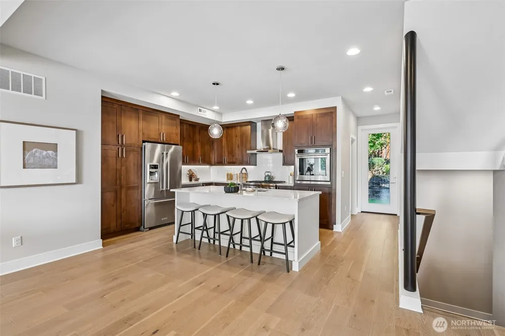 8710 112th Avenue NE Kirkland, WA 98033