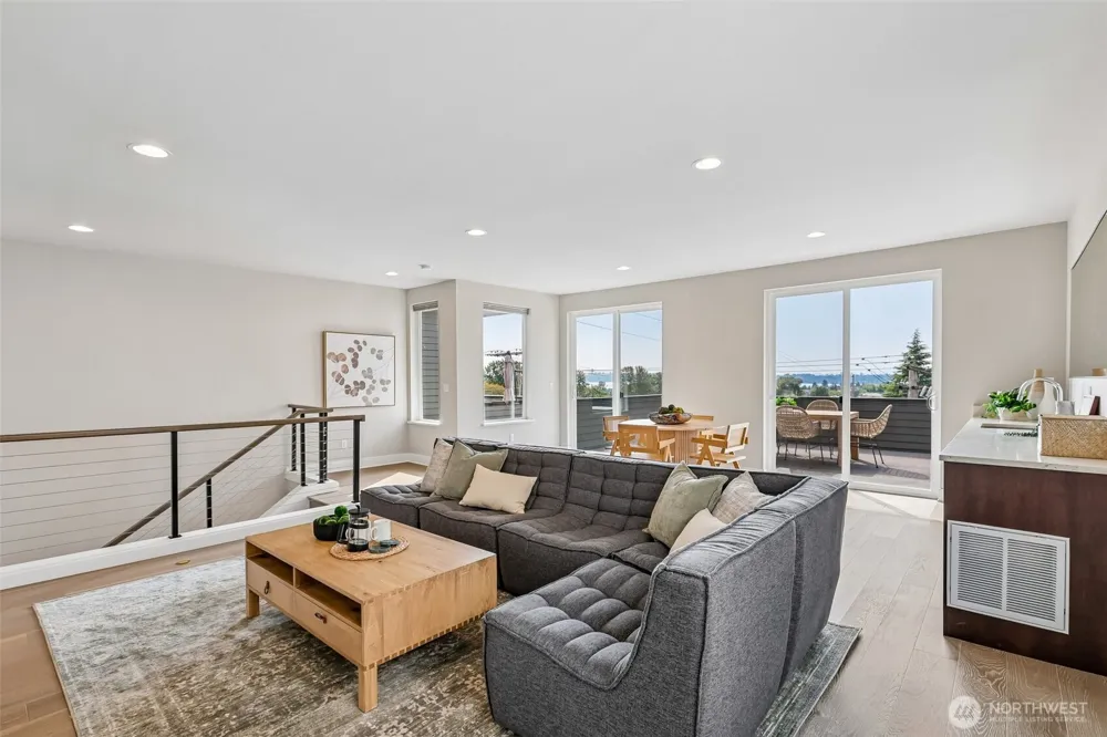 8710 112th Avenue NE Kirkland, WA 98033