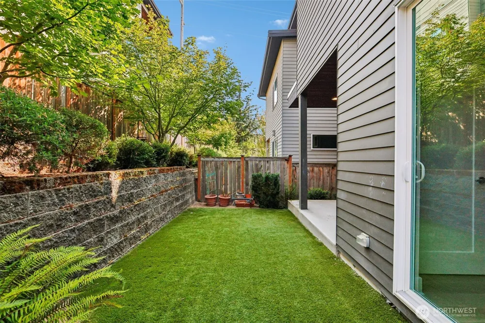 8710 112th Avenue NE Kirkland, WA 98033