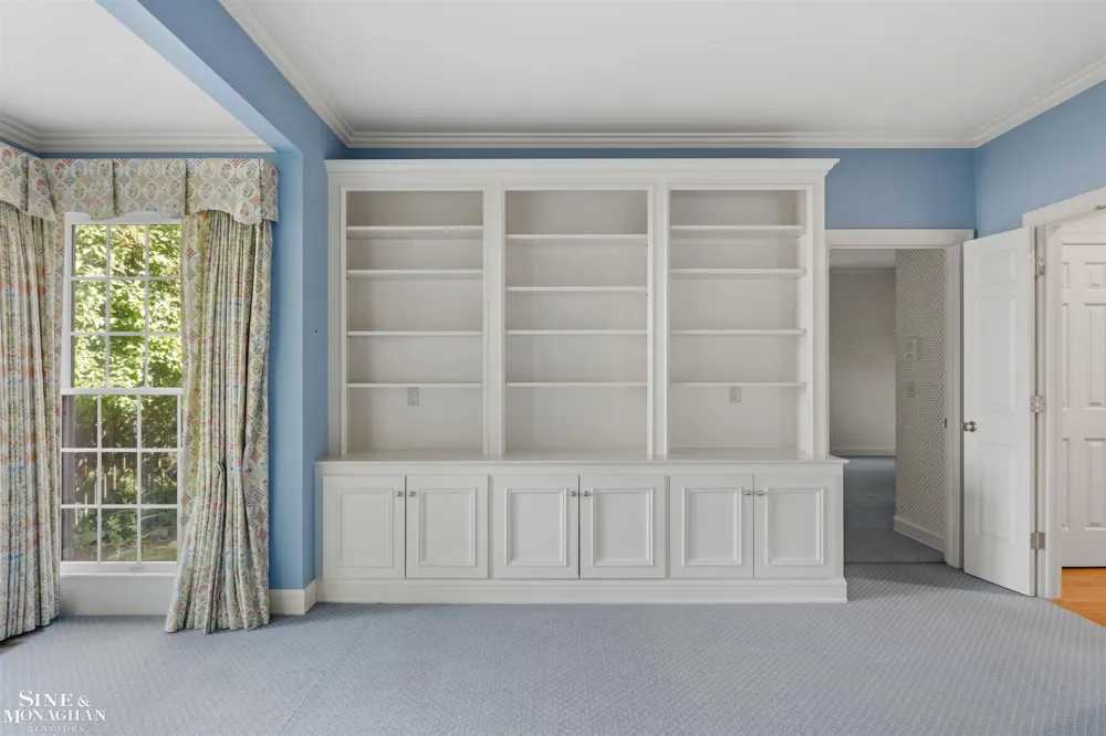 159 Cloverly Road Grosse Pointe Farms City, MI 48236