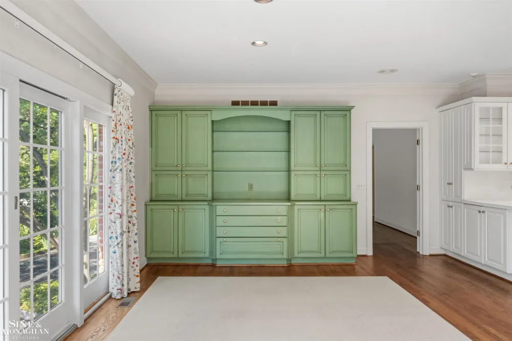 159 Cloverly Road Grosse Pointe Farms City, MI 48236