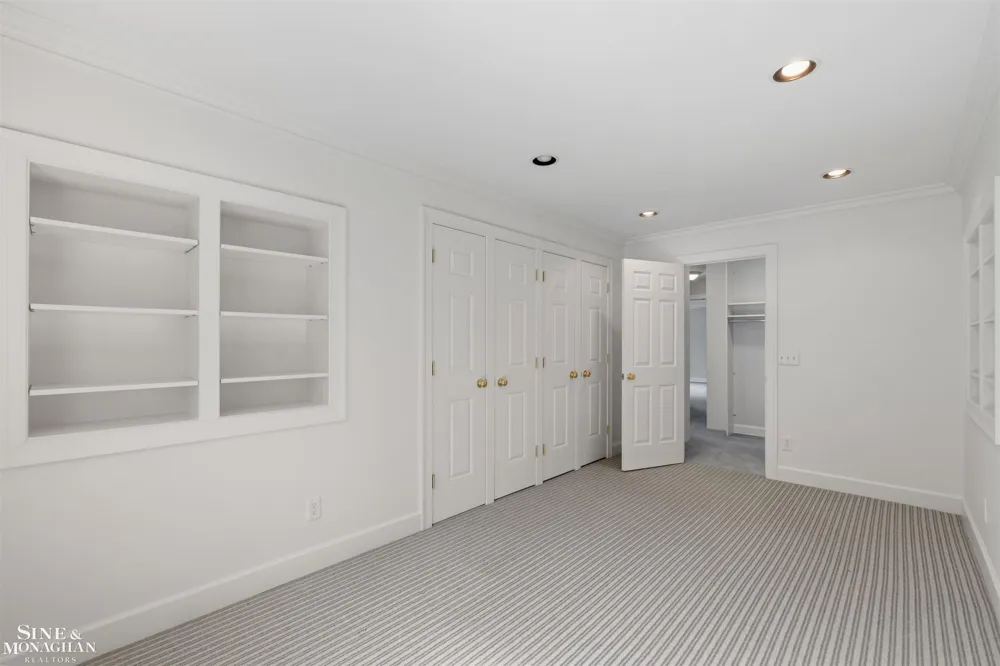 159 Cloverly Road Grosse Pointe Farms City, MI 48236