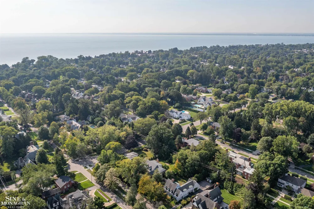 159 Cloverly Road Grosse Pointe Farms City, MI 48236