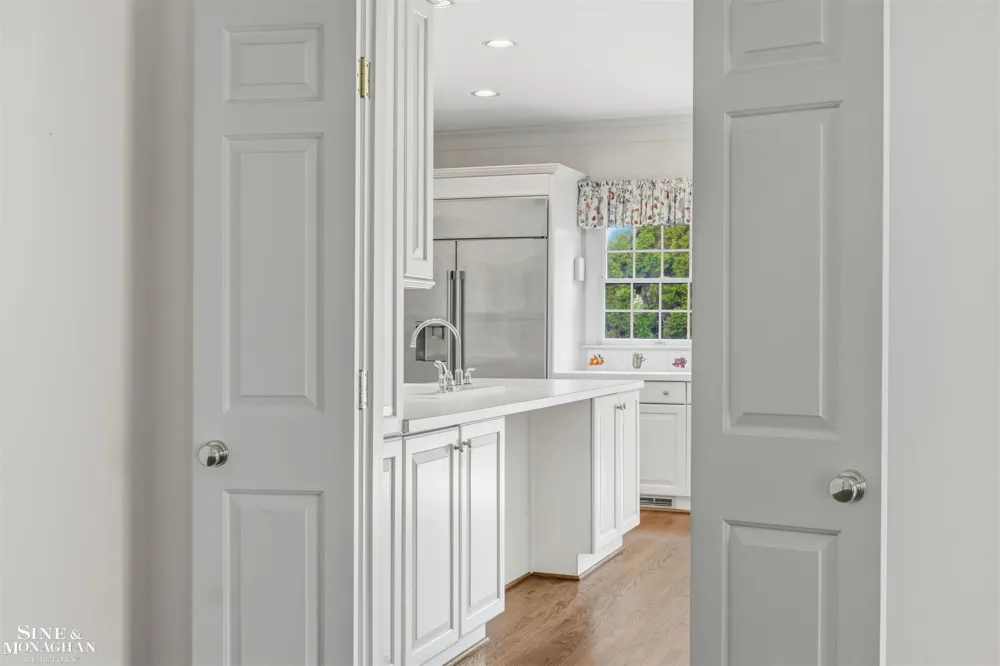 159 Cloverly Road Grosse Pointe Farms City, MI 48236