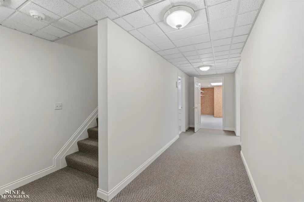 159 Cloverly Road Grosse Pointe Farms City, MI 48236