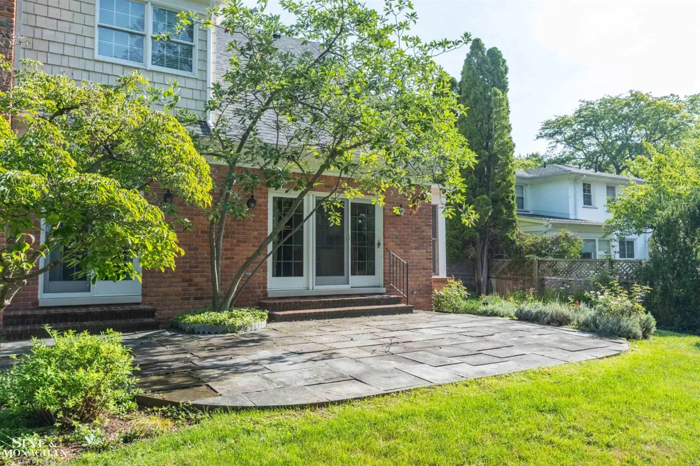 159 Cloverly Road Grosse Pointe Farms City, MI 48236