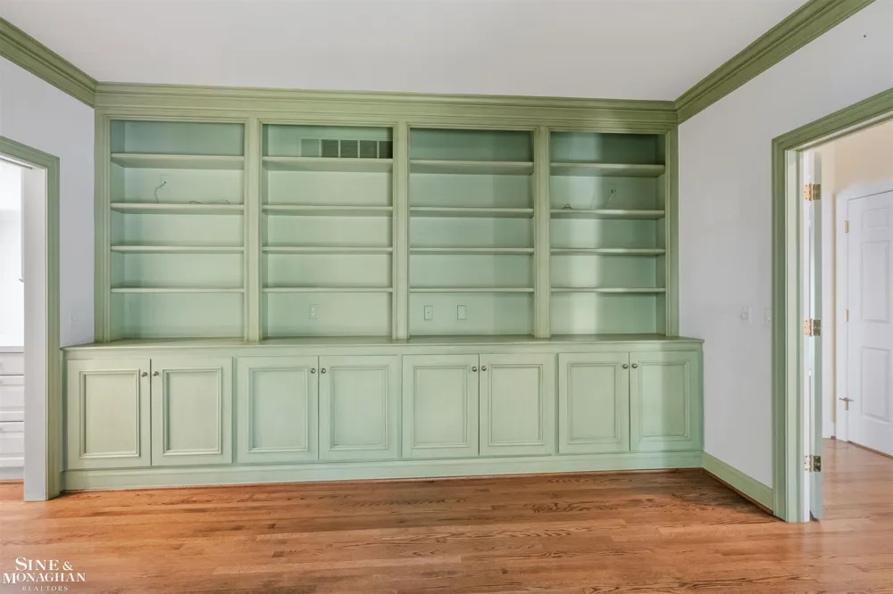 159 Cloverly Road Grosse Pointe Farms City, MI 48236