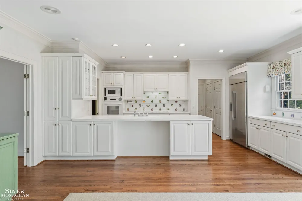 159 Cloverly Road Grosse Pointe Farms City, MI 48236