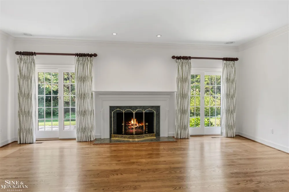 159 Cloverly Road Grosse Pointe Farms City, MI 48236