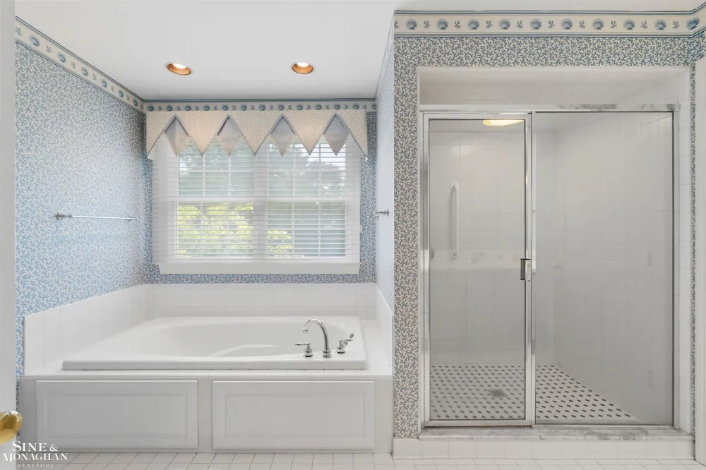 159 Cloverly Road Grosse Pointe Farms City, MI 48236