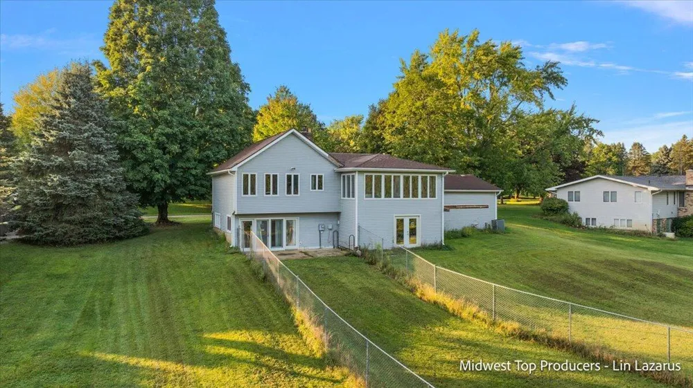11152 Southbrook Drive Emmett Charter Township, MI 49033