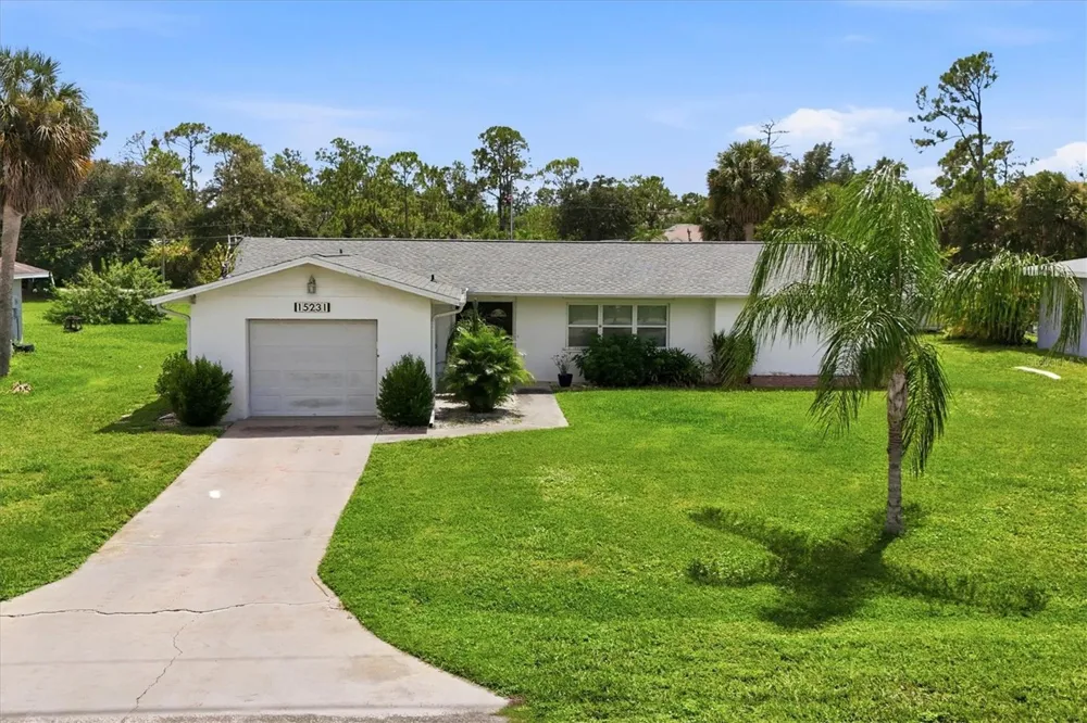 15231 CHAMBERLAIN BOULEVARD Port Charlotte, FL 33953