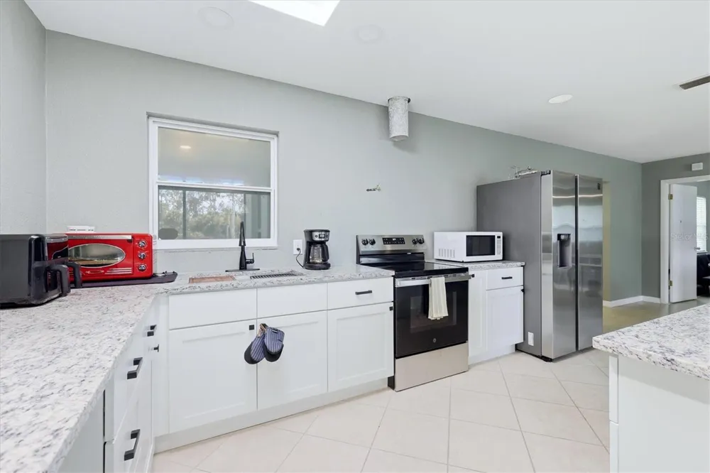 15231 CHAMBERLAIN BOULEVARD Port Charlotte, FL 33953