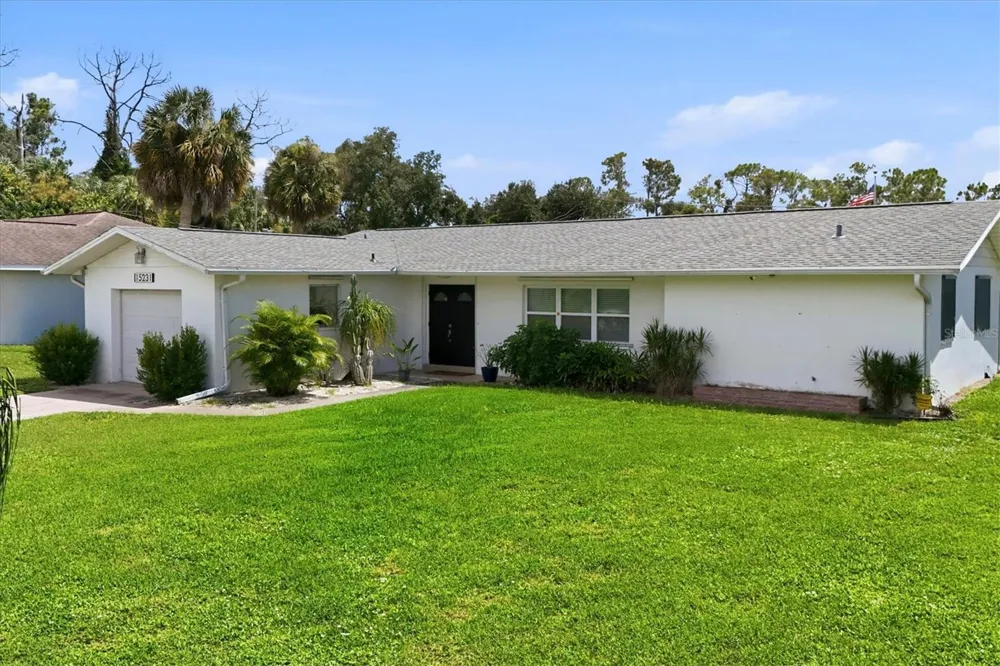 15231 CHAMBERLAIN BOULEVARD Port Charlotte, FL 33953