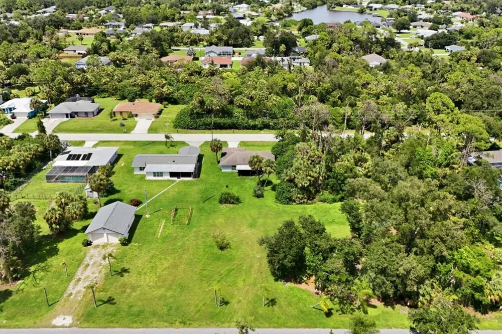 15231 CHAMBERLAIN BOULEVARD Port Charlotte, FL 33953