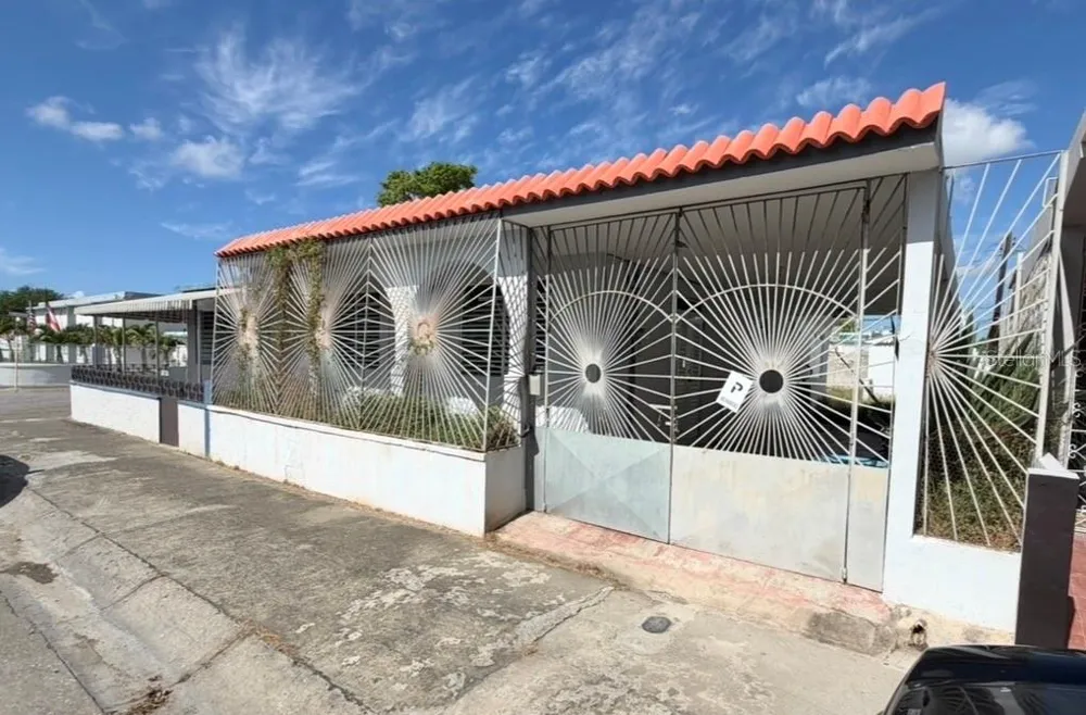 2005 EDUARDO CUEVAS URB. VILLA GRILLASCA Ponce, PR 00717