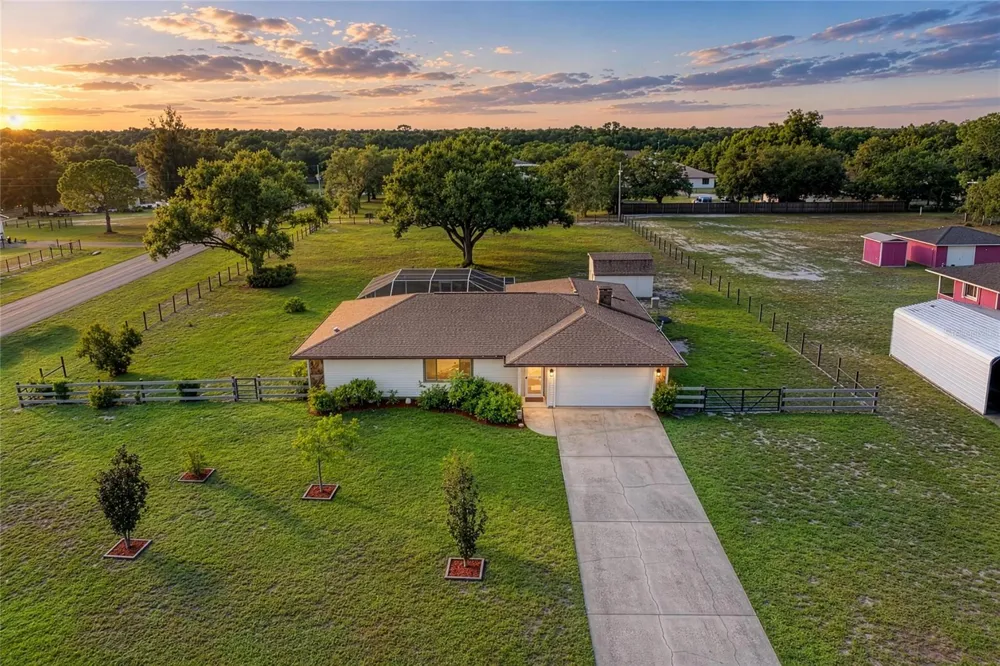 22230 26TH AVENUE E Bradenton, FL 34211