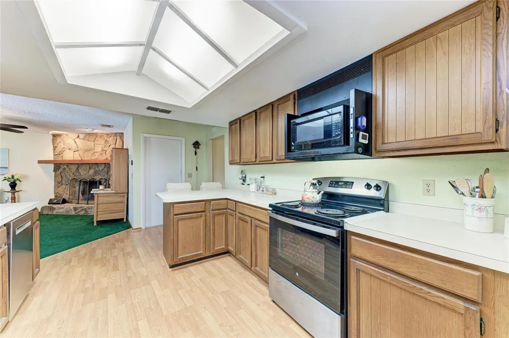 22230 26TH AVENUE E Bradenton, FL 34211