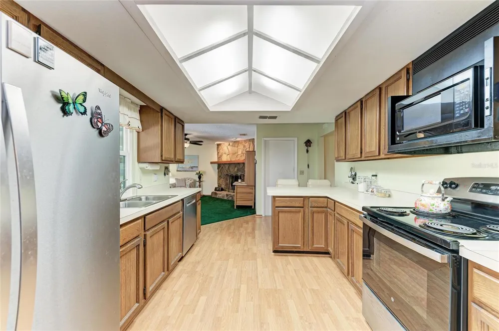 22230 26TH AVENUE E Bradenton, FL 34211