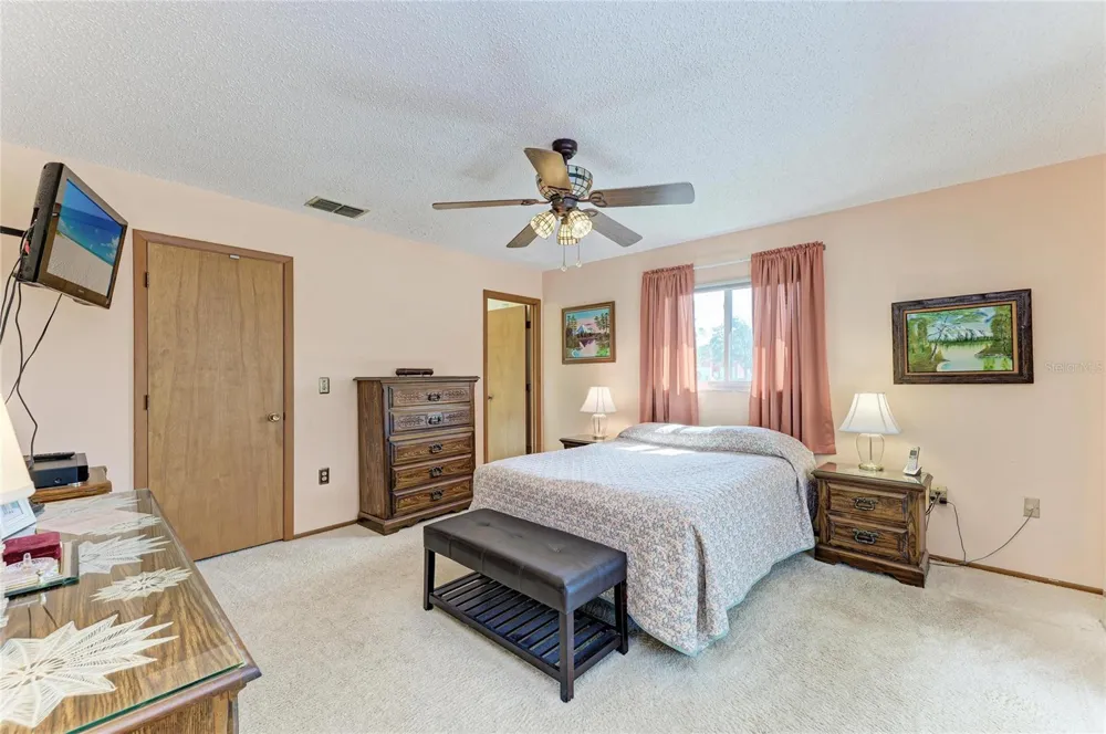 22230 26TH AVENUE E Bradenton, FL 34211