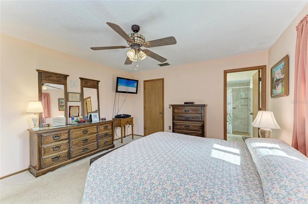 22230 26TH AVENUE E Bradenton, FL 34211