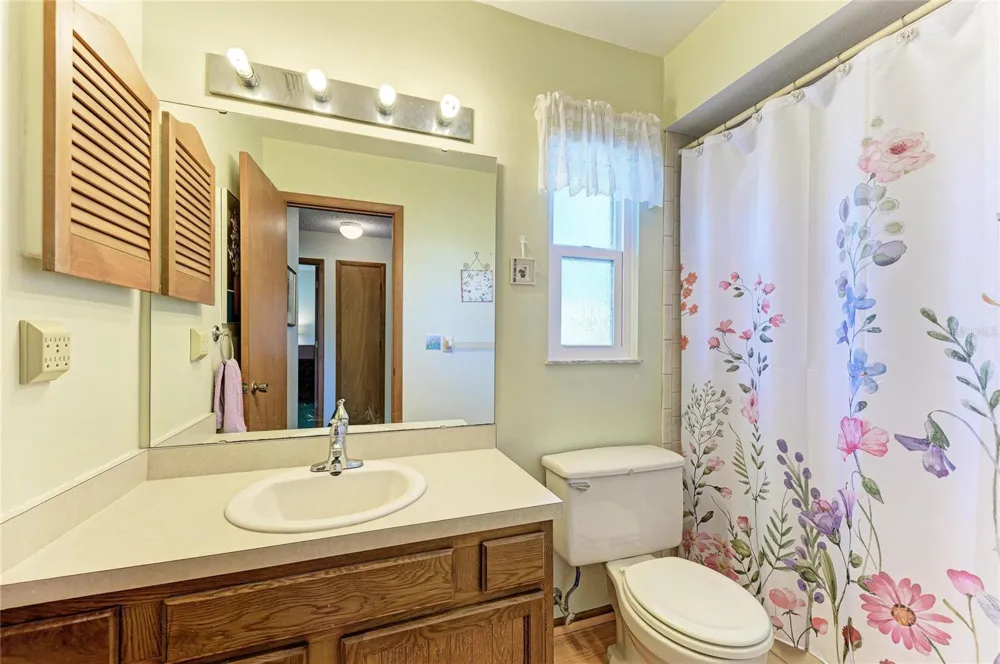 22230 26TH AVENUE E Bradenton, FL 34211