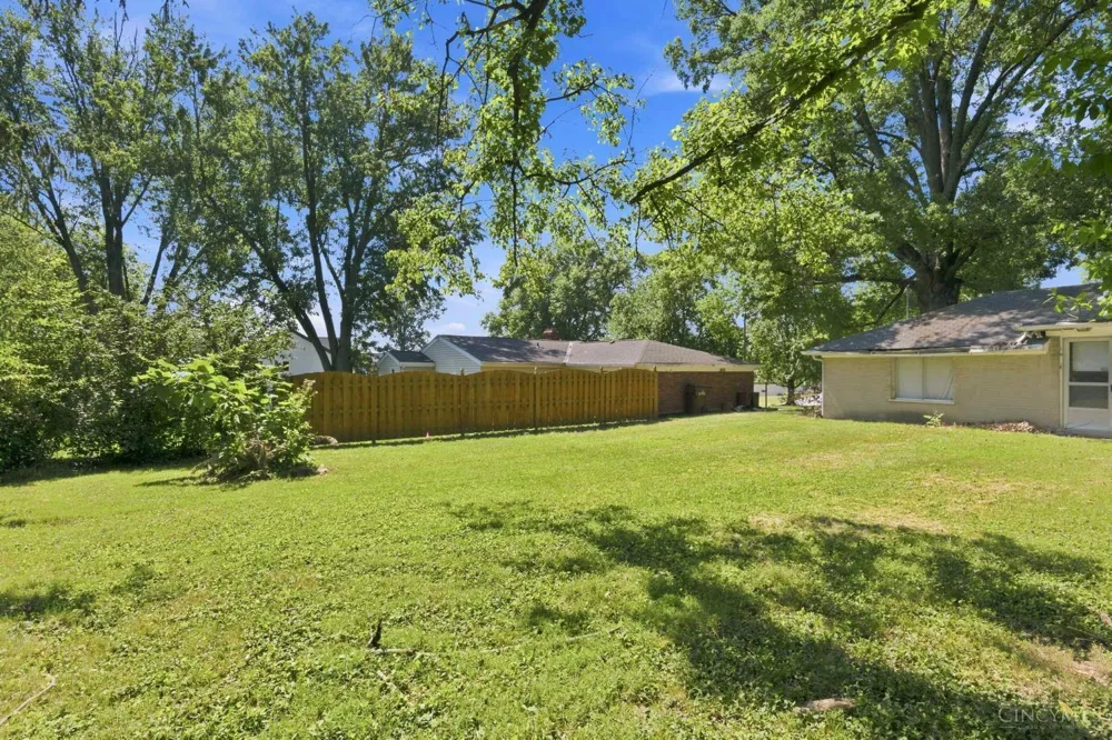 9736 Cooper Lane Montgomery, OH 45242