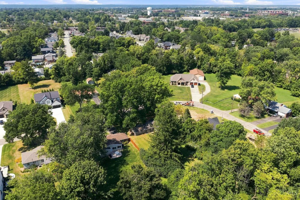9736 Cooper Lane Montgomery, OH 45242
