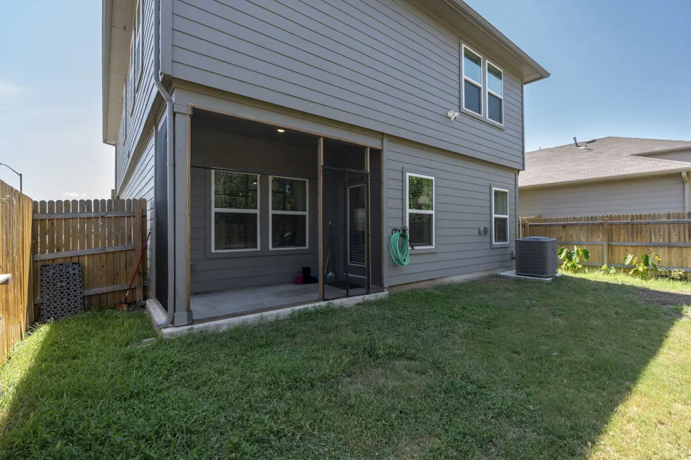 312 Sickle Loop Kyle, TX 78640