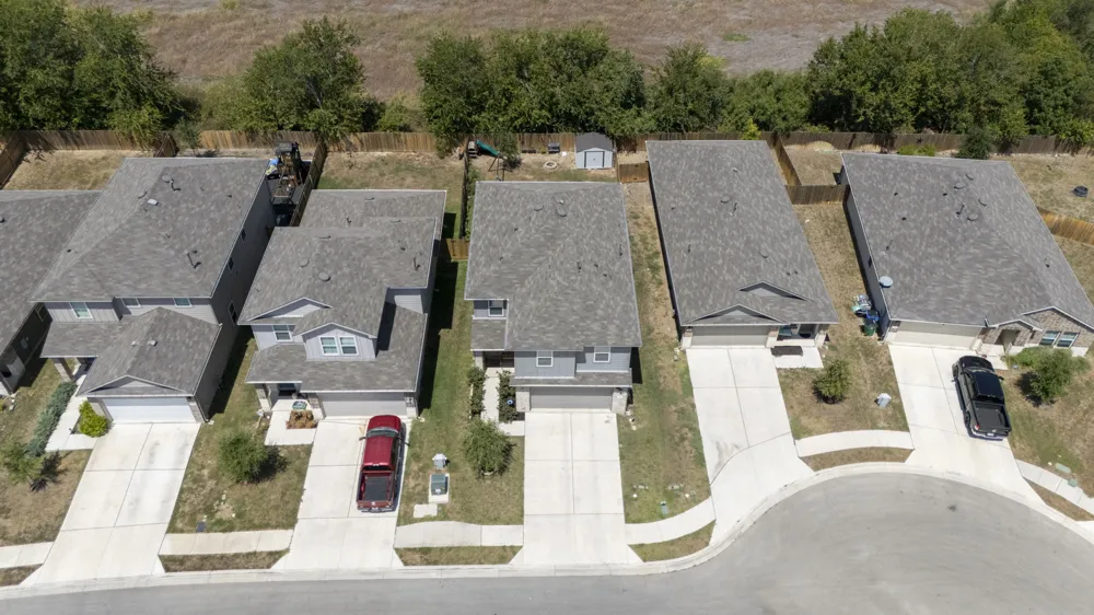 312 Sickle Loop Kyle, TX 78640