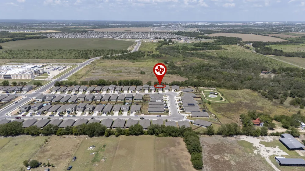 312 Sickle Loop Kyle, TX 78640