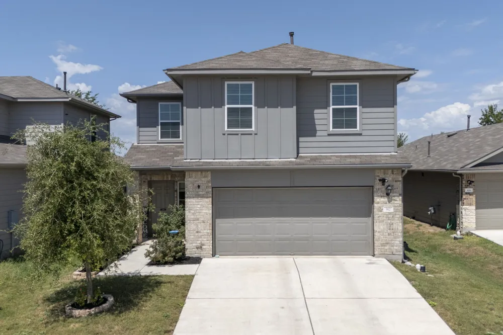 312 Sickle Loop Kyle, TX 78640