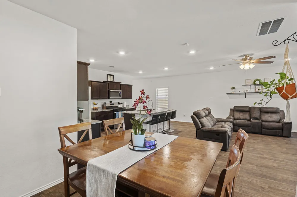 312 Sickle Loop Kyle, TX 78640
