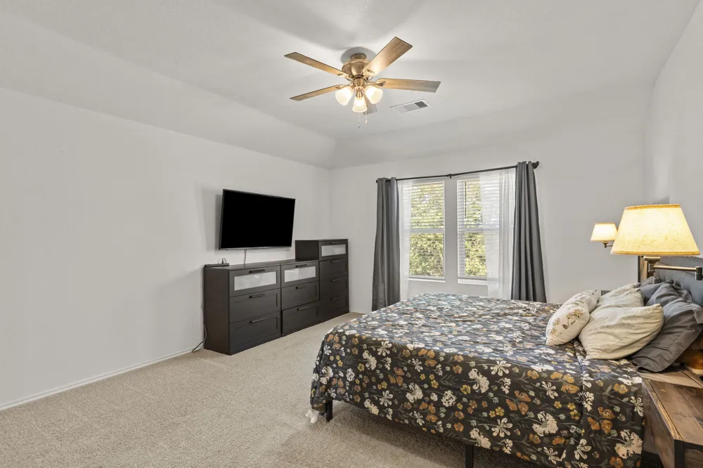 312 Sickle Loop Kyle, TX 78640
