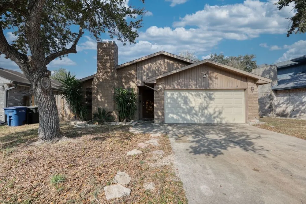 2721 Allencrest Drive Corpus Christi, TX 78415