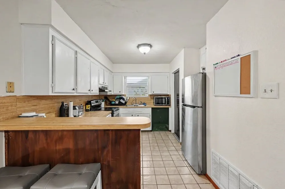2721 Allencrest Drive Corpus Christi, TX 78415