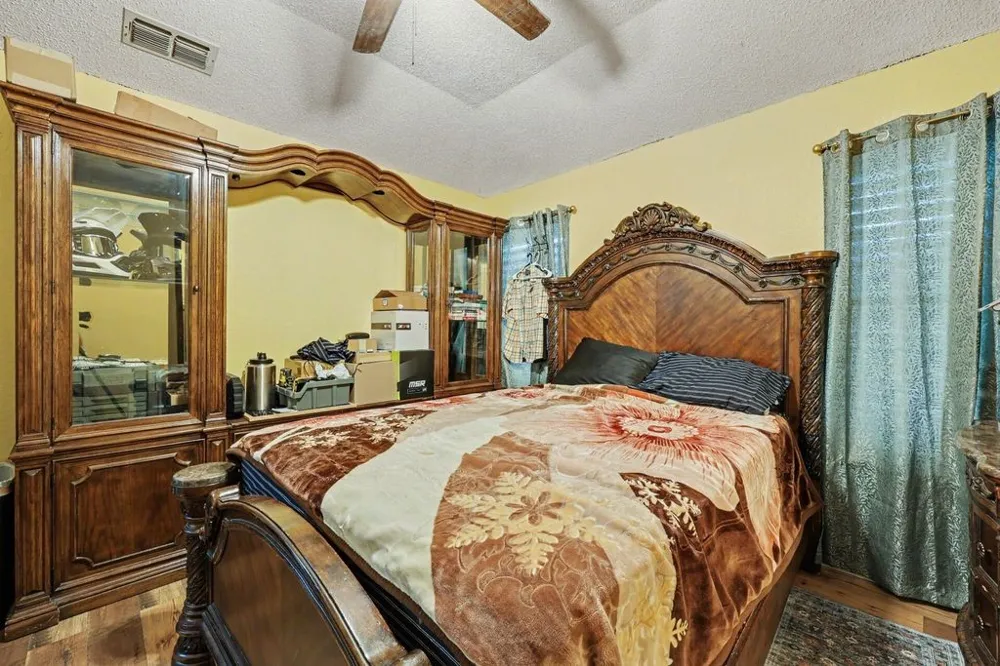 2721 Allencrest Drive Corpus Christi, TX 78415