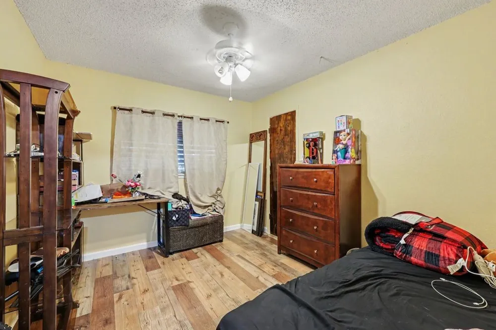 2721 Allencrest Drive Corpus Christi, TX 78415