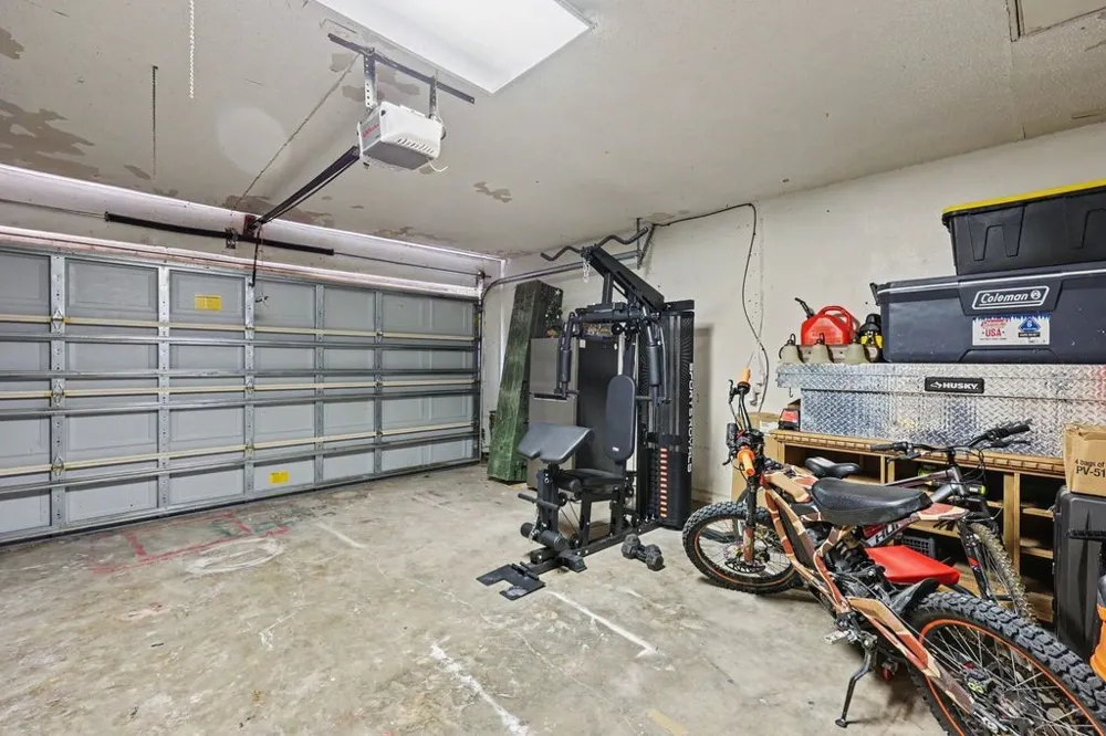 2721 Allencrest Drive Corpus Christi, TX 78415