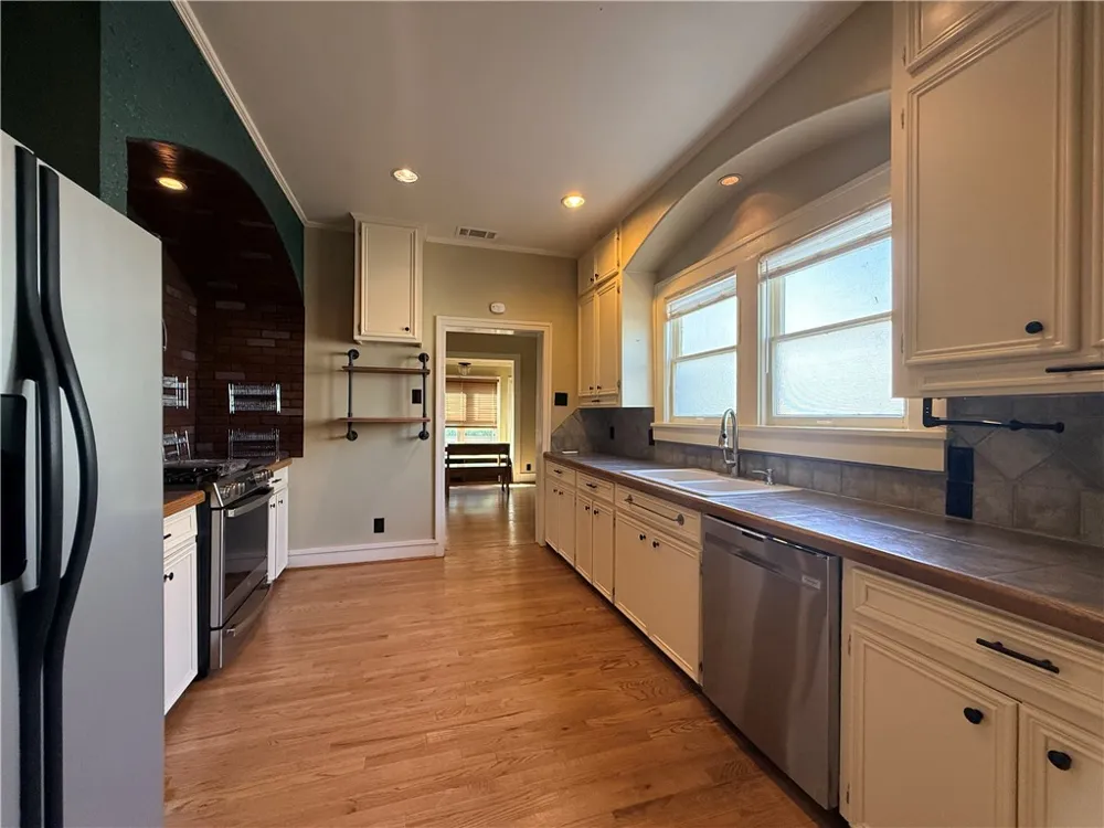 402 Clifford Street Corpus Christi, TX 78404