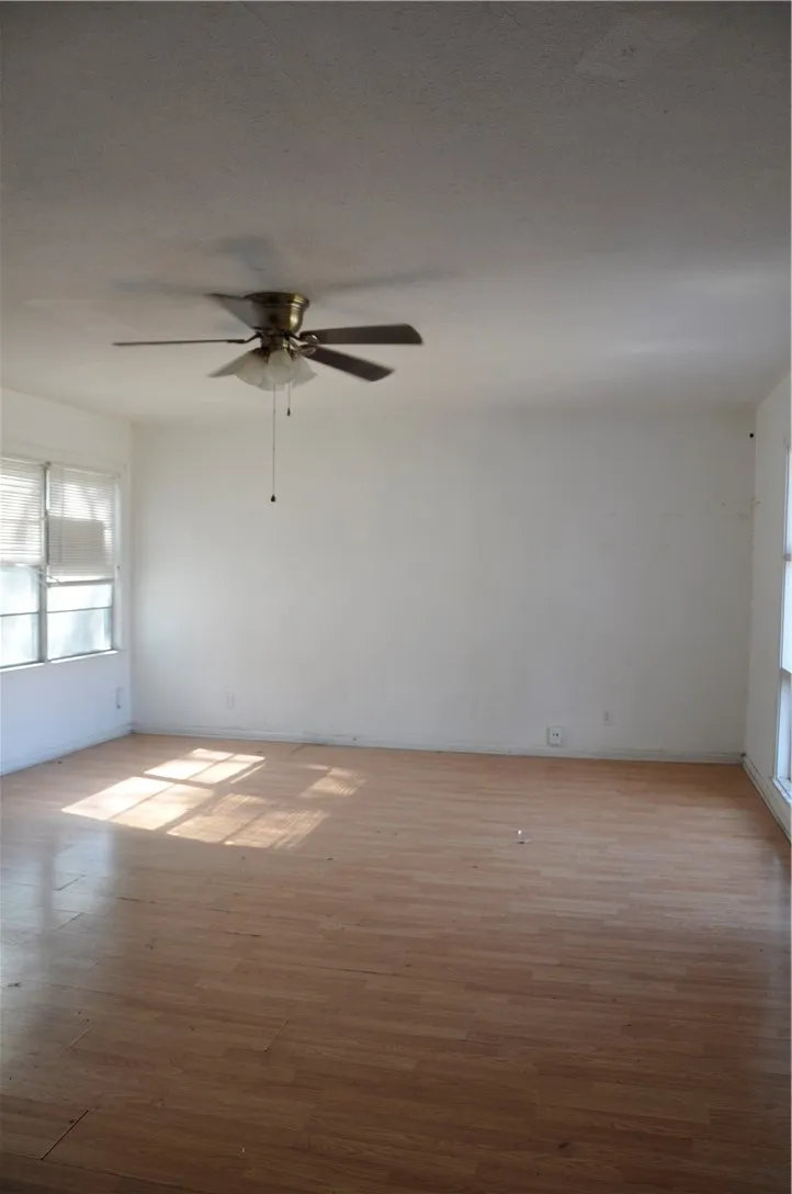 1320 W Circle Drive Kingsville, TX 78363