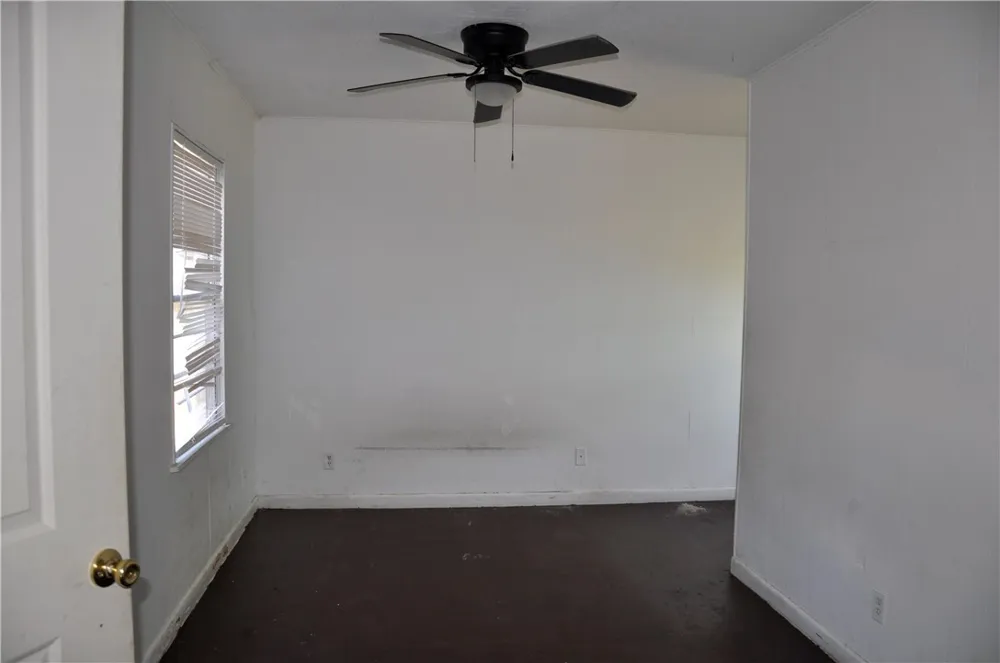 1320 W Circle Drive Kingsville, TX 78363