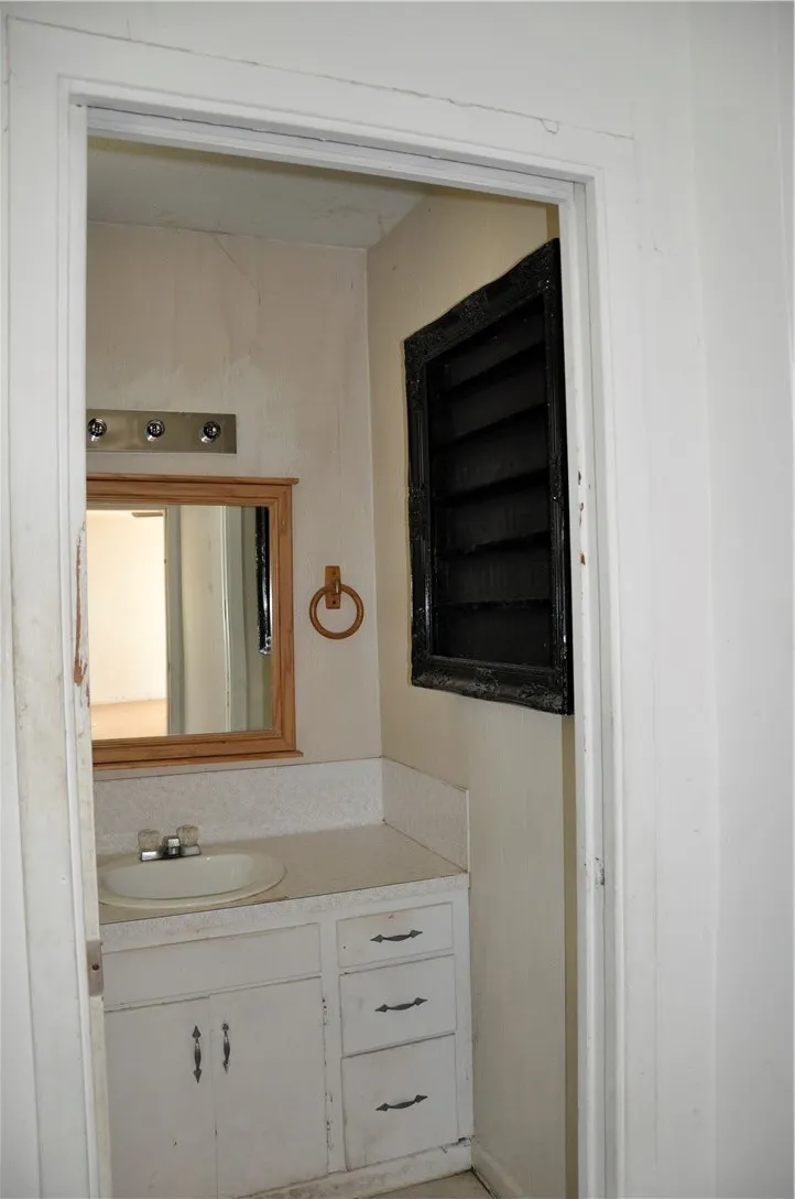 1320 W Circle Drive Kingsville, TX 78363