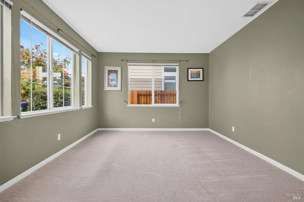 1452 Capri Avenue Petaluma, CA 94954