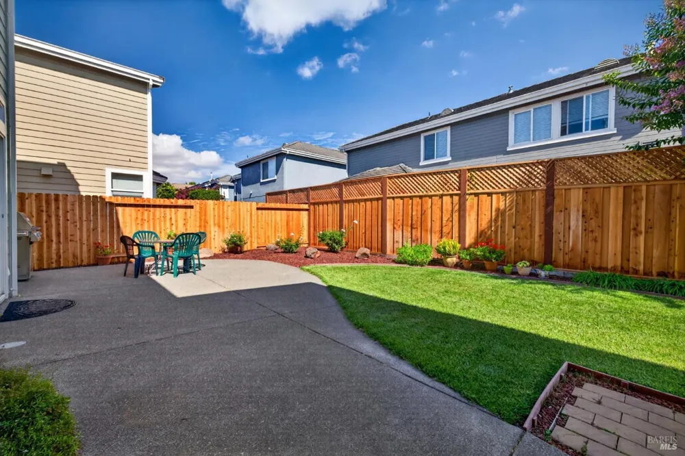 1452 Capri Avenue Petaluma, CA 94954