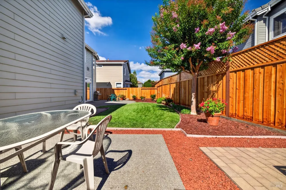 1452 Capri Avenue Petaluma, CA 94954
